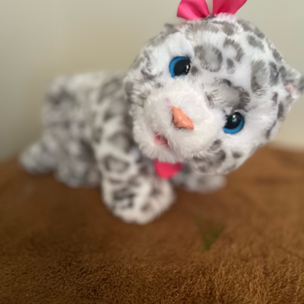 Fur Real Friends battery operated leopard
